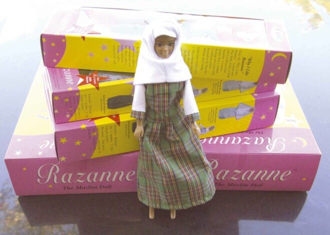 Musulmaņu bārbijtipa lelle Razanna