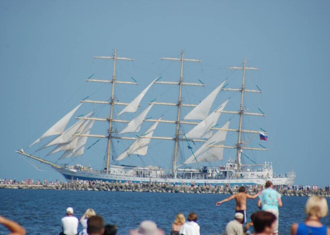 Regates "The Tall Ships Races 2013" buru parāde Rīgā