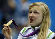 Lietuvas peldētāja Meilutīte labo pasaules rekordu 100 metru brasa peldējumā
