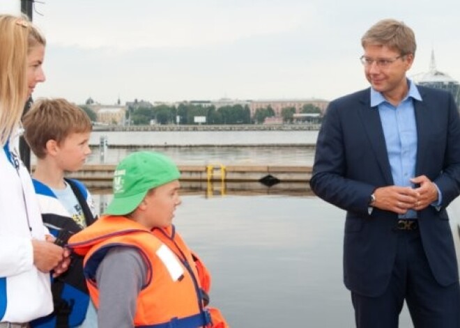 Ušakovs: Jaunā jahtu osta papildina rīdzinieku iespējas atpūsties pie ūdens. FOTO