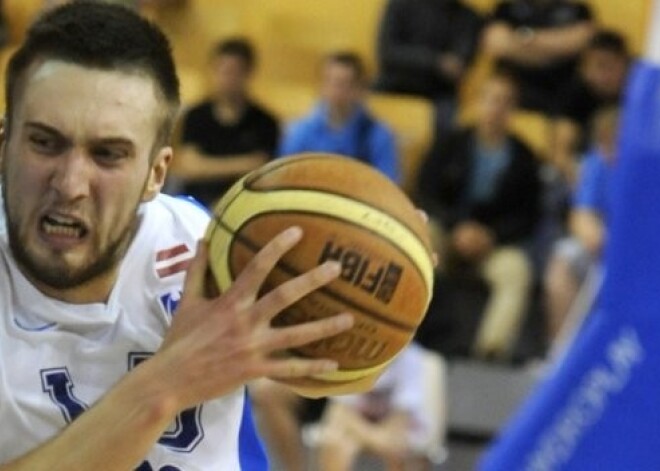 No Latvijas vīriešu basketbola izlases atskaitīti Peiners un Laksa