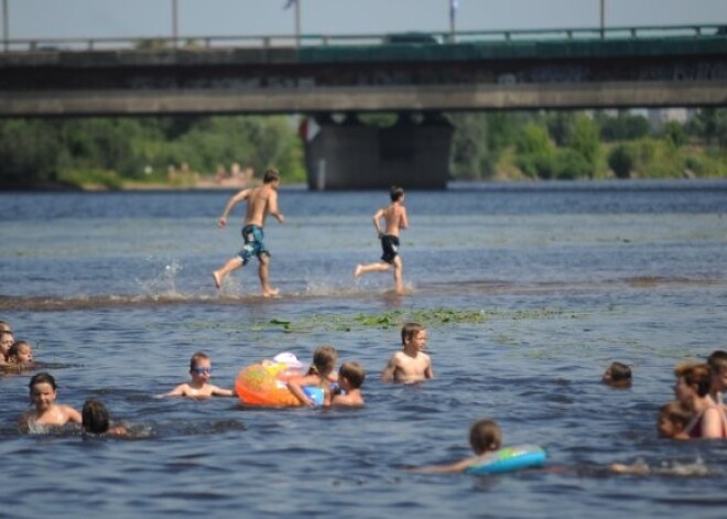 Upēs ūdens temperatūra paaugstinājusies līdz plus 23 grādiem