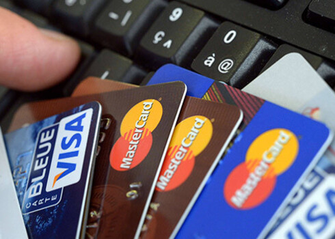 Заемщик из Воронежа, пытающийся засудить банк, пока предпочитает скрывать свою фамилию и жить под охраной