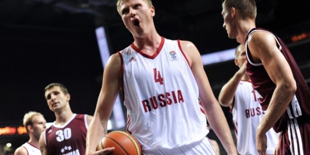Latvijas basketbolisti ar pāris punktu starpību piekāpjas Krievijas izlasei