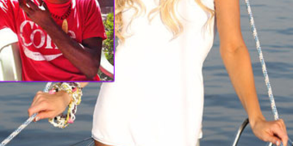 Ellas amerikāņu vīrs apgalvo, ka viņa ir puišu izmantotāja. Ronalds Čaks Heiss tikai pēc kāzām atklājis, ka laulība notikusi, lai Ella varētu pastāvīgi dzīvot un strādāt Amerikā.