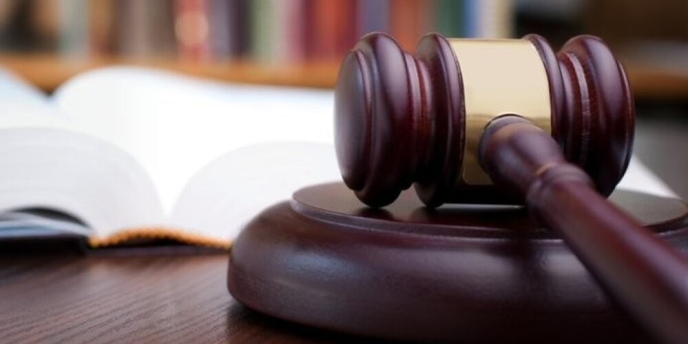 Лиепайский суд признал жалобу семьи на ЗАГС необоснованной и иск отклонил