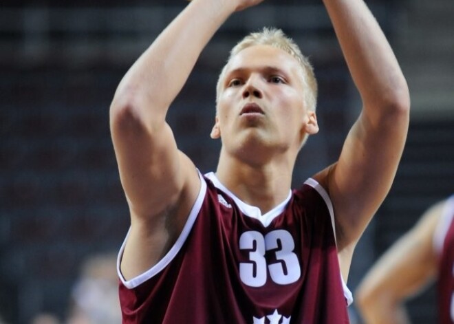 Basketbola izlases kandidāts Bērziņš "Barcelona" vietā izvēlas "VEF Rīgu"