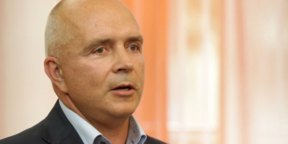 Анатолий Алексеенко, который проходит в качестве подозреваемого по делу о взяточничестве