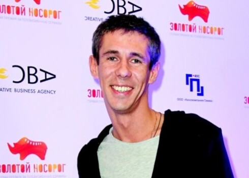 Оргазмды алу үшін клиторды жалаңыз