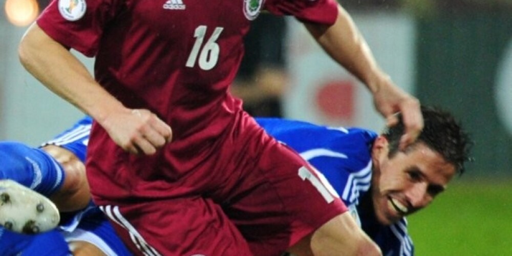 Rudņevs un Šabala nepalīdzēs futbola izlasei spēlē ar Grieķiju