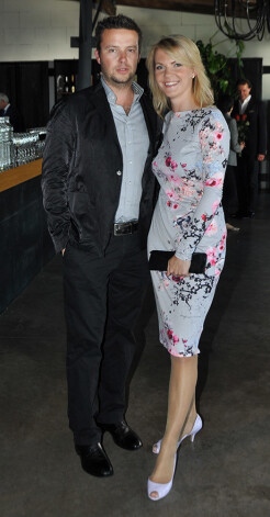 TV3 reportiere Kristīne Žilde ar dzīvesbiedru, raidījuma Nekā personīga vadītāju Jāni Krēvicu.