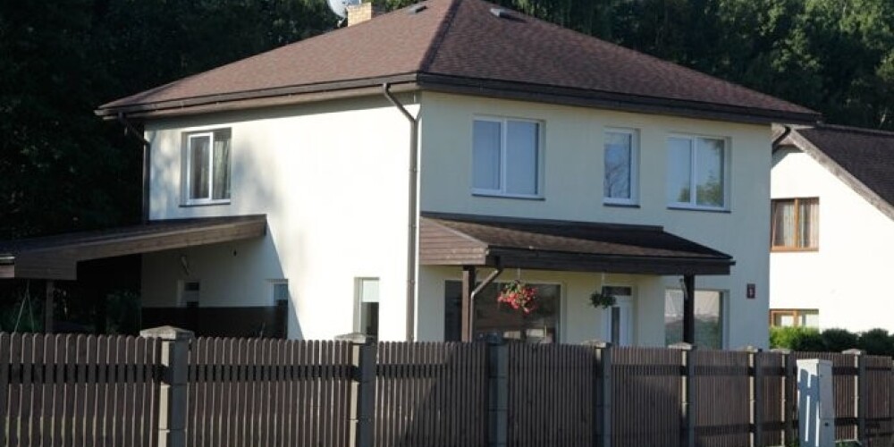 Дома в частном массиве и участки земли продают китайцам