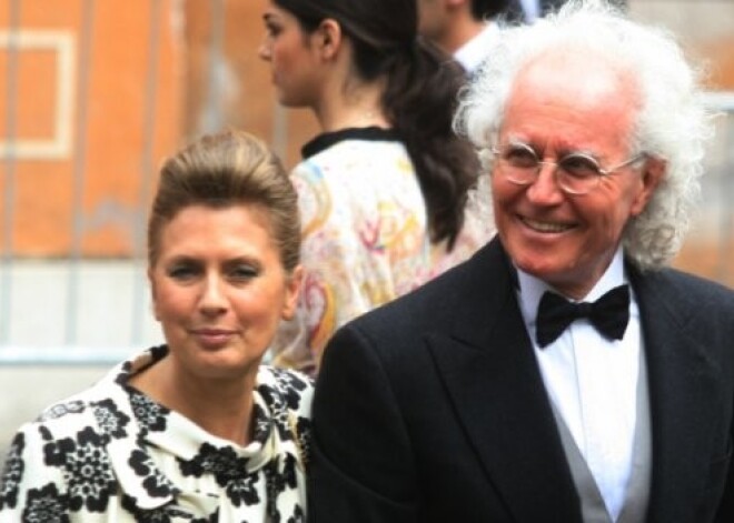 Itāļu modes miljardieris Benetons nopērk latviešu gleznas. FOTO