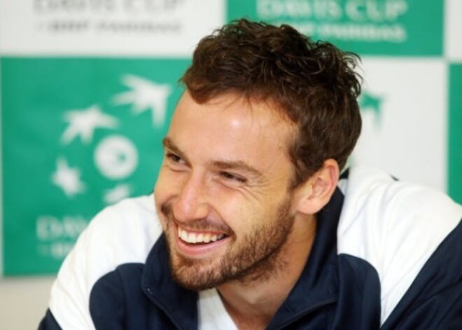 Gulbis Sanktpēterburgas ATP turnīru sāk ar graujošu uzvaru