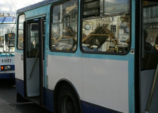 Satiksmes komiteja atbalsta sabiedriskā transporta biļešu cenu samazinājumu rīdziniekiem