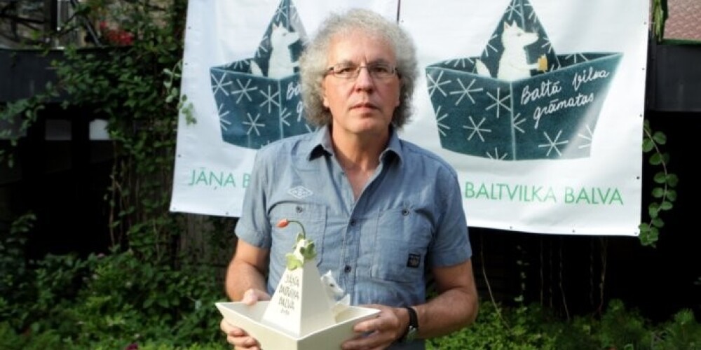 Guntars Godiņš ir viens no aktīvākajiem latviešu tulkotājiem no igauņu un somu valodas. Viņš saņēmis arī Jāņa Baltvilka balvu bērnu literatūrā un grāmatu mākslā par latviski tulkoto igauņu rakstnieka Andrusa Kivirehka stāstu krājumu "Kaka un pavasaris".