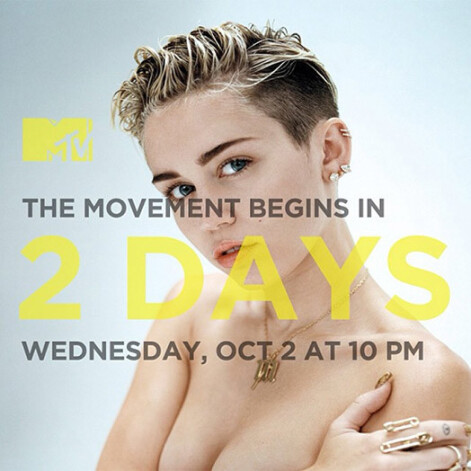 Ar kailfoto sērijas palīdzību Mailija reklamē savu jauno dokumentālo filmu „Miley: The Movement”.