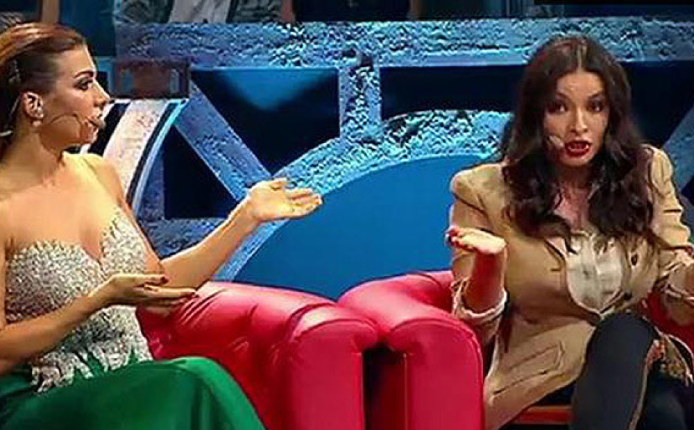 ya-bi-trahnuv-santu-dimopulos-porno-gruppovuha-biseksualov-na-prirode-smotret-video