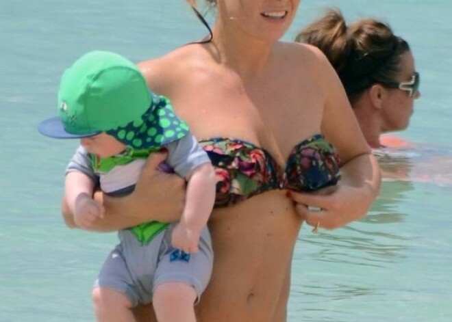 Futbolista Veina Rūnija sieva Kolīna Rūnija.