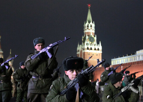 Krievijas armija pēc ceturtdaļgadsimta var sākt plašas militāras operācijas pret savām rietumu kaimiņvalstīm, arī Baltijas valstīm, lai paplašinātu slāvu dzīvestelpu, kuru viņiem būs atņēmuši ķīnieši un musulmaņi.