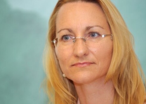 "Конечно, Жагарс может занять место в правлении, но я охотнее вижу его членом творческой команды, то есть режиссером", - сказала кандидат в министры культуры
