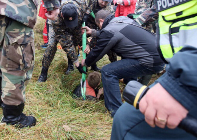 FOTO no notikuma vietas. Brīnumaini izglābtā lietuviešu puisēna stāsts