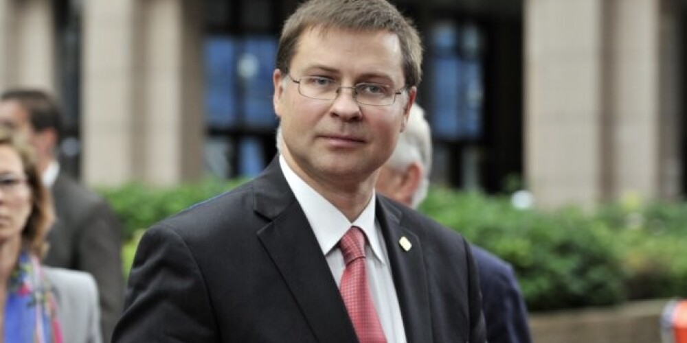 Šī gada laikā Valdis Dombrovskis kļuvis arī par ilglaicīgāko premjeru Latvijas vēsturē.