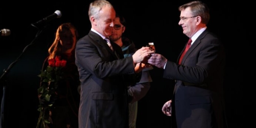 Pagājušajā gadu balvu nominācijā "Gada aktieris" saņēma Tālivaldis Lasmanis par titullomu izrādē "Šveiks".