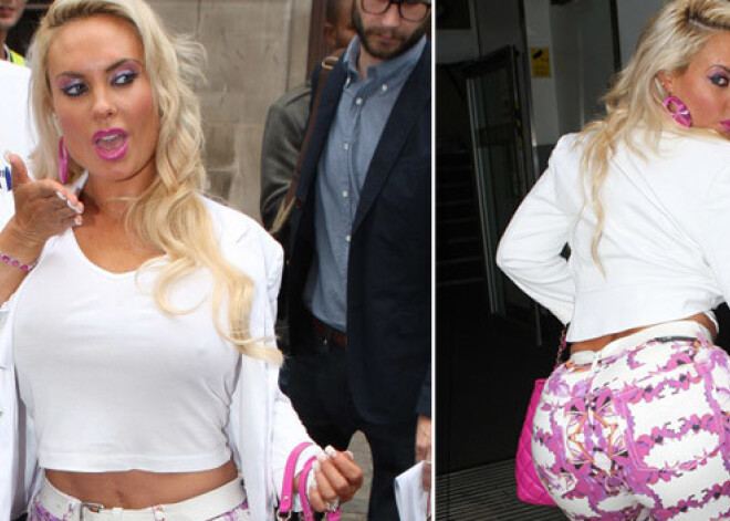 Коко Остин показала британцам свой знаменитый зад