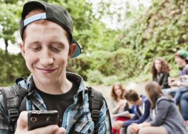 SMS-ки и соцсети убивают любовь