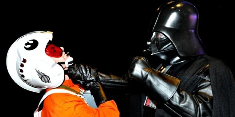 Эта фотография сделана на ежегодном слете любителей фильма "Звездные войны", в 2013 году, в Манчестере, Англия