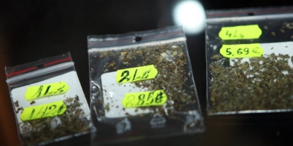 Впервые в Латвии установлен запрет на синтетическую марихуану