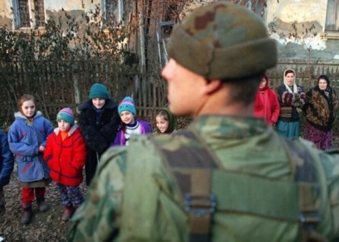 Bērni no Latvijas atkal vesti uz militāro nometni Krievijā