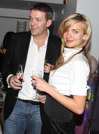 Dagmāras Legantes un viņas vīra Normunda Celmiņa ģimene kļuvusi lielāka. Dagmāra pasaulē laidusi savu otro meitu.