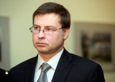 Глава правительства сегодня подал в отставку, приняв на себя ответственность за трагедию в Золитуде, где погибло 54 человека