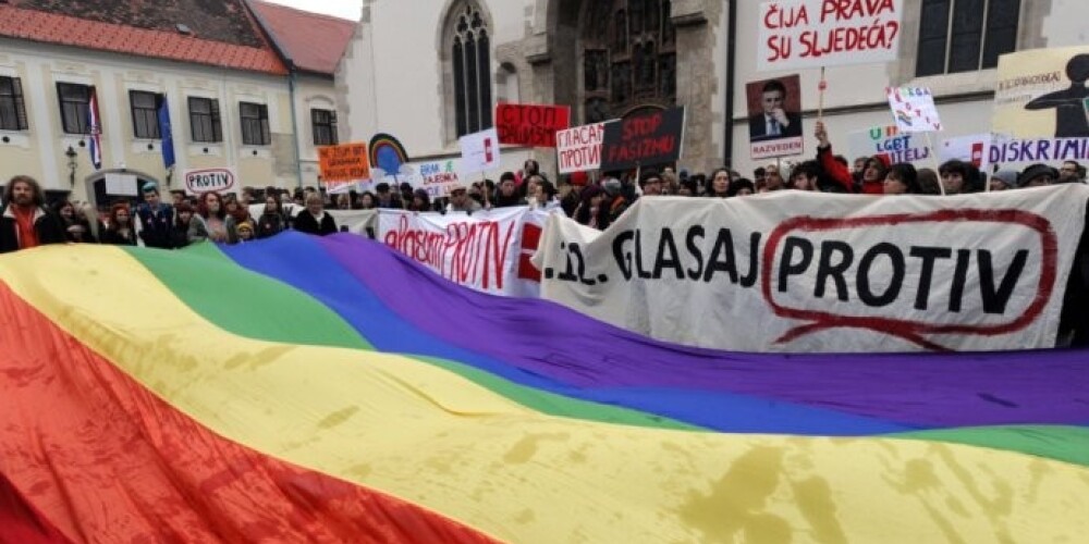 Хорваты проголосовали за запрет однополых браков