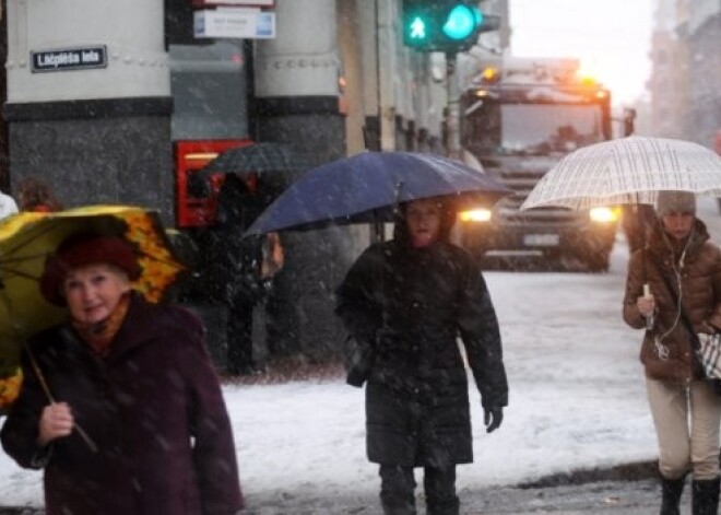 Šonedēļ gaidāma vēl viena vētra, pirmais sniegputenis un arī stabils sals