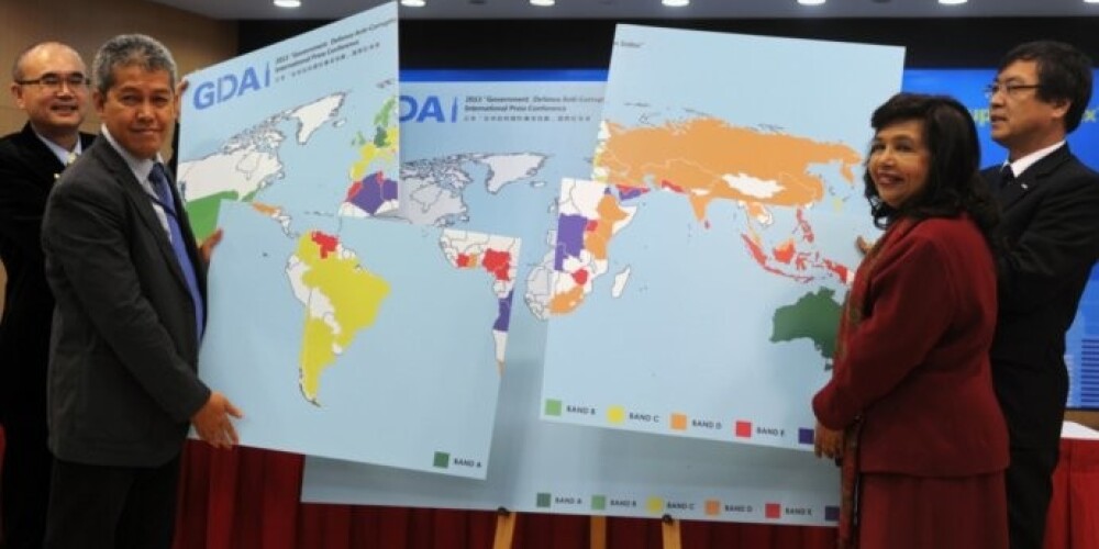 В мировом рейтинге коррупции Латвия делит место с Коста-Рикой и Руандой