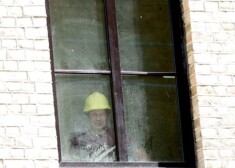 Собственникам обоих объектов поручено прекратить незаконную эксплуатацию зданий