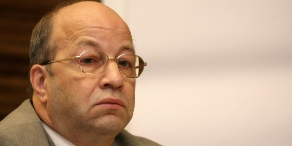 Данусевич сказал, что уже обсуждал этот вопрос с Государственной пожарно-спасательной службой, Государственной трудовой инспекцией, Минблагом и др., но никакого соглашения пока не достигнуто