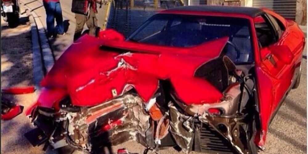 На этой машине Валерия в новом клипе ездила по гороному серпантину