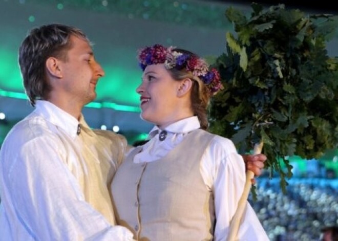 Rosina Dziesmu un deju svētku noslēguma dienai piešķirt svētku dienas statusu