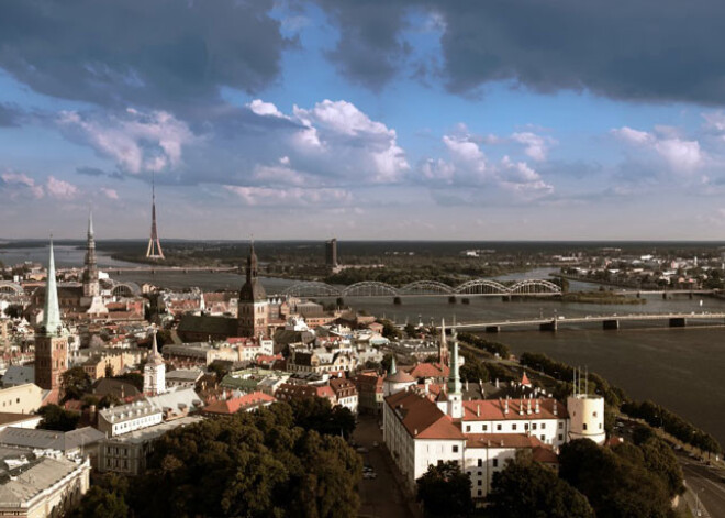 "Katram sava pasaule" foto izstāde Rīgas Svētā Pētera baznīcā