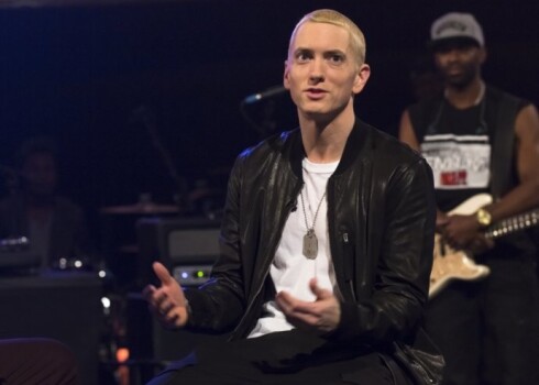 Eminems par uzstāšanos "Super Bowl" pieprasa galvu reibinošu milzu summu