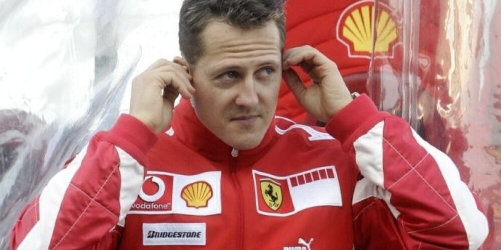 Михаэль Шумахер получил черепно-мозговую травму и находится в состоянии искусственной комы в больнице в Гренобле