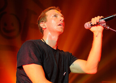 "Coldplay" līderis Kriss Mārtins par 400 000 mārciņu iegādājas Benksija gleznu