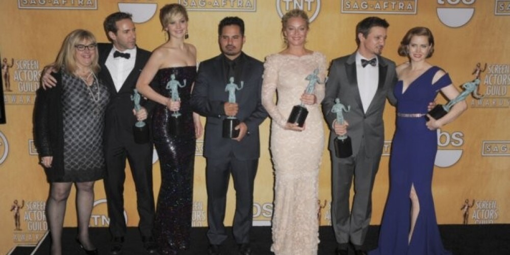 Премию за «Лучший ансамбль актеров» получил фильм «Афера по-американски»