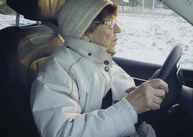 Tas ir jāredz! 81 gadus vecā Ausmas tante no Lubānas testē "bembi"