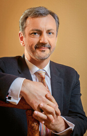 Latvijas Universitātes Medicīnas fakultātes rezidentūras programmas osteopātijā vadītājs Artūrs Jašinsks (Arturas Jašinskas).