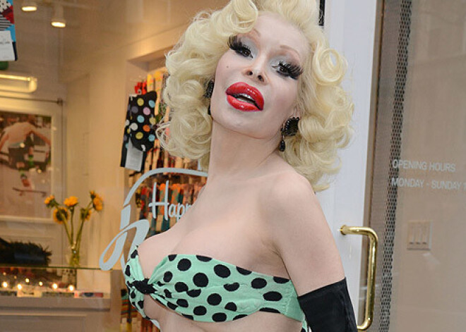 Знакомьтесь, обладательница самого дорогого тела в мире — Аманда Лепор!